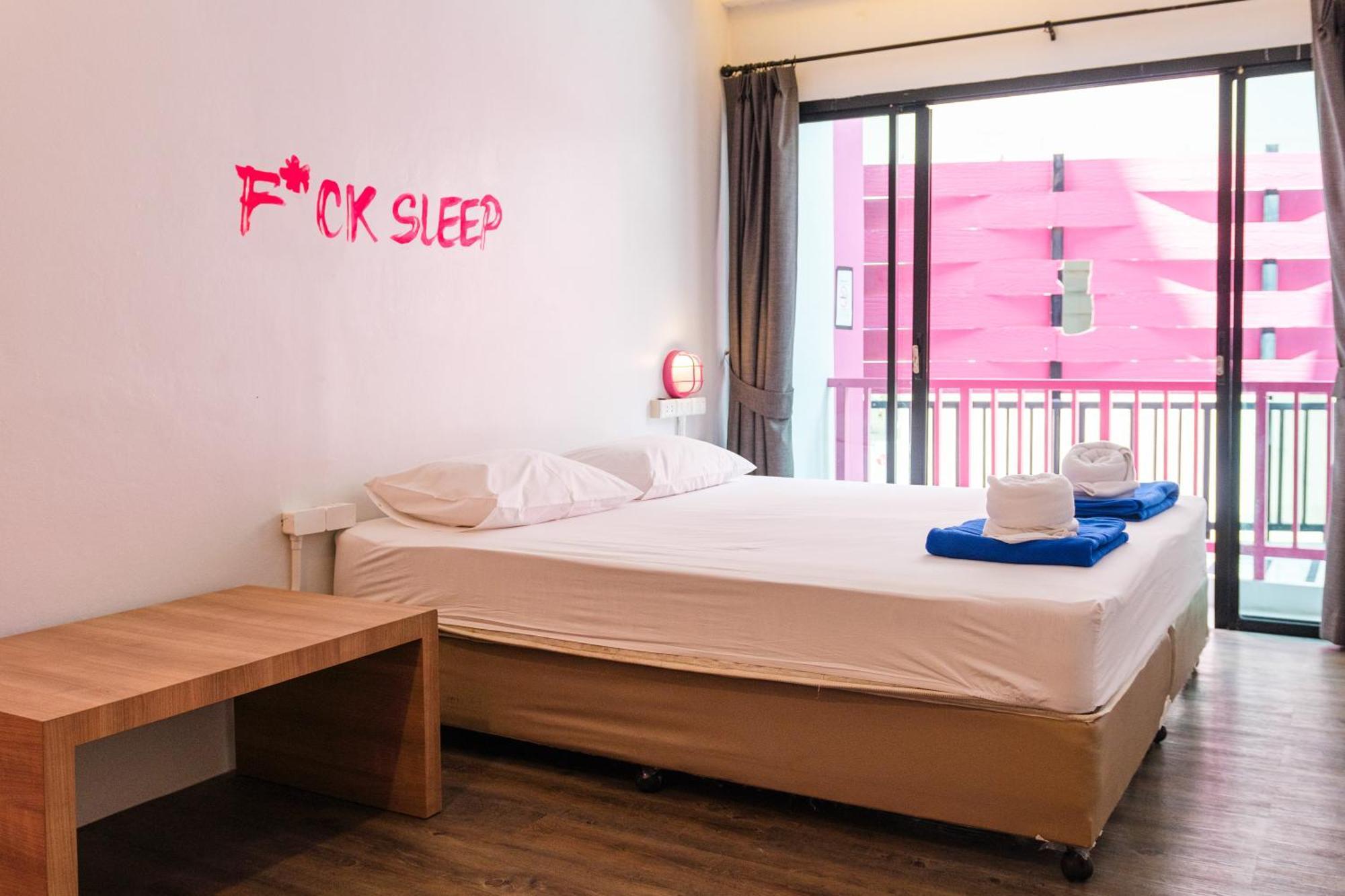 Albergue Slumber Surf Phuket Kata Exterior foto