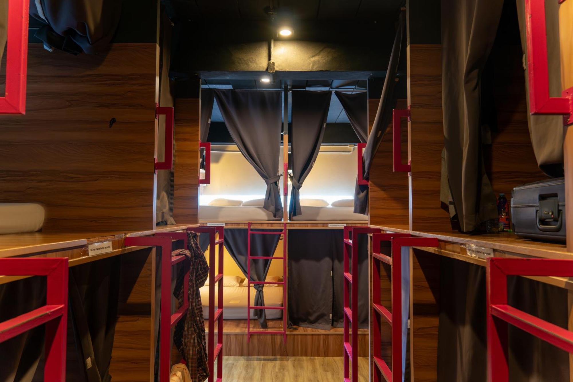 Albergue Slumber Surf Phuket Kata Exterior foto