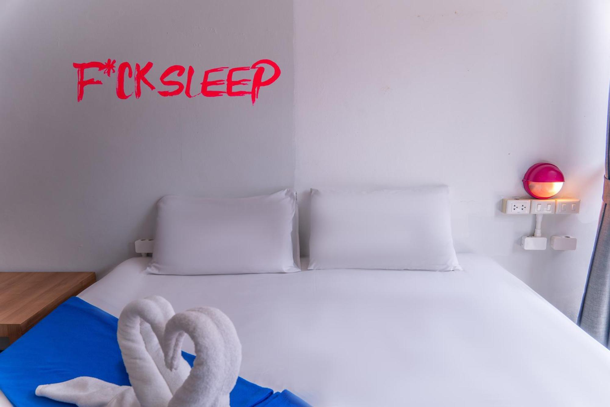 Albergue Slumber Surf Phuket Kata Exterior foto