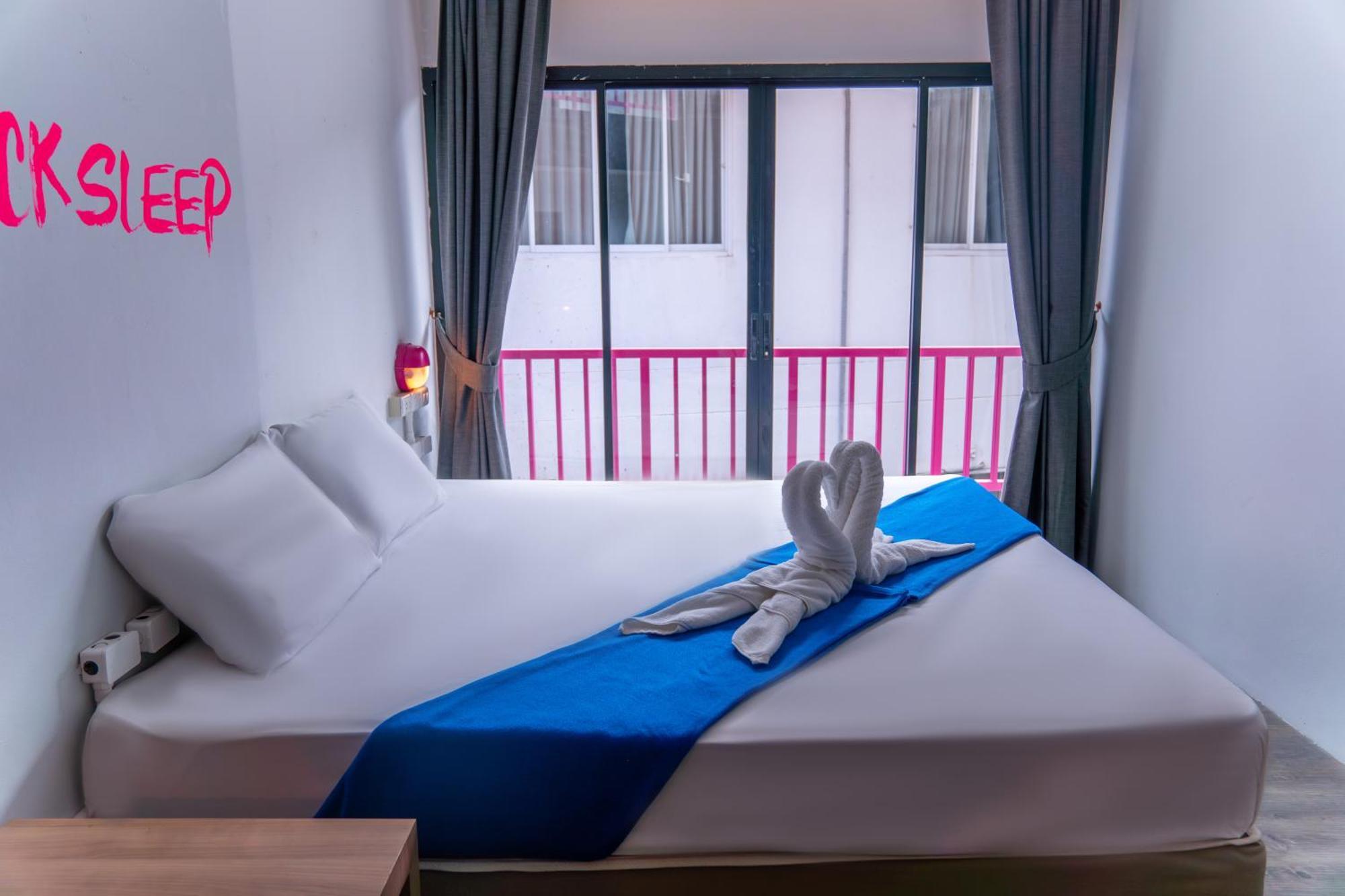 Albergue Slumber Surf Phuket Kata Exterior foto